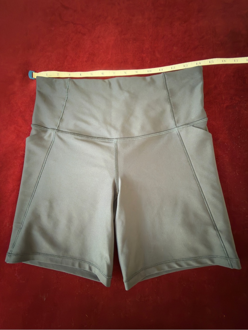 All in Motion High-Rise Sculpt Bike Shorts in dark gray Sz M
